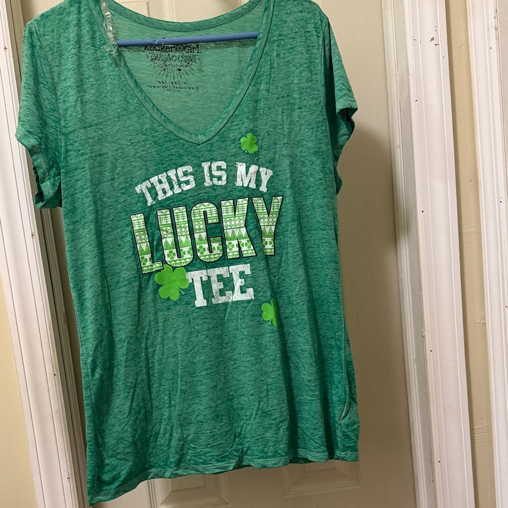 Rock & Roll Cowgirl Green 'This Is My Lucky Tee' V-Neck Tee